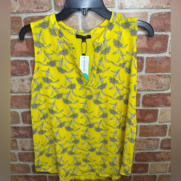 Papermoon Tops - NWT Paper Moon sleeveless blouse size M
